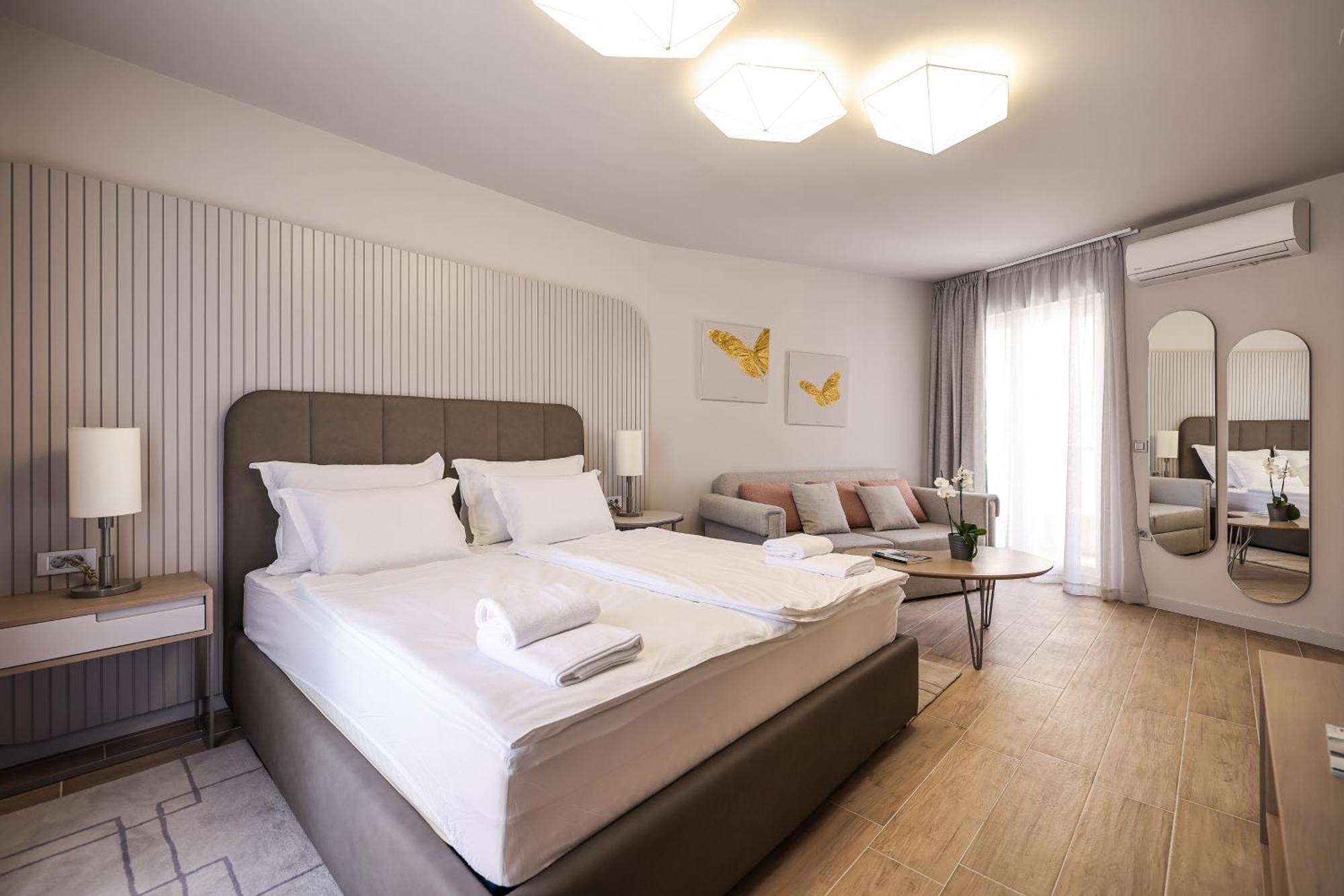 Arsenal Lofts Apartmán *