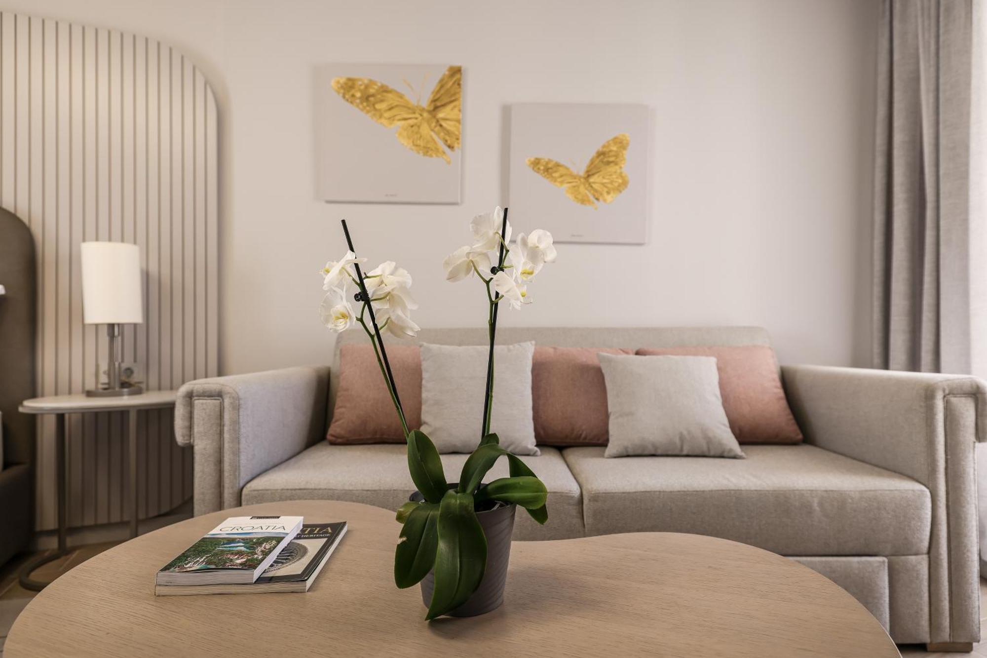 Arsenal Lofts Apartmán *