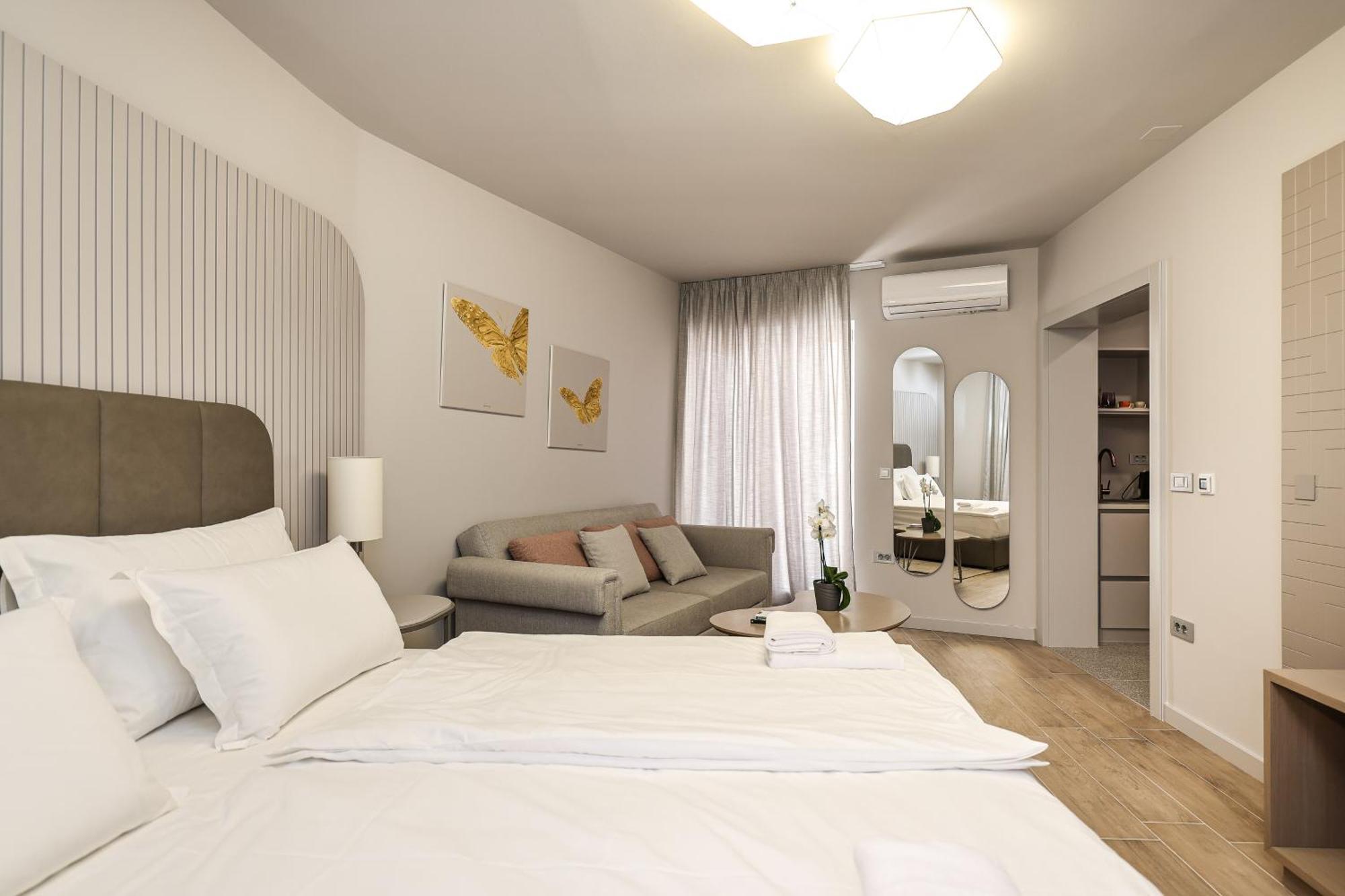 Arsenal Lofts Apartment *